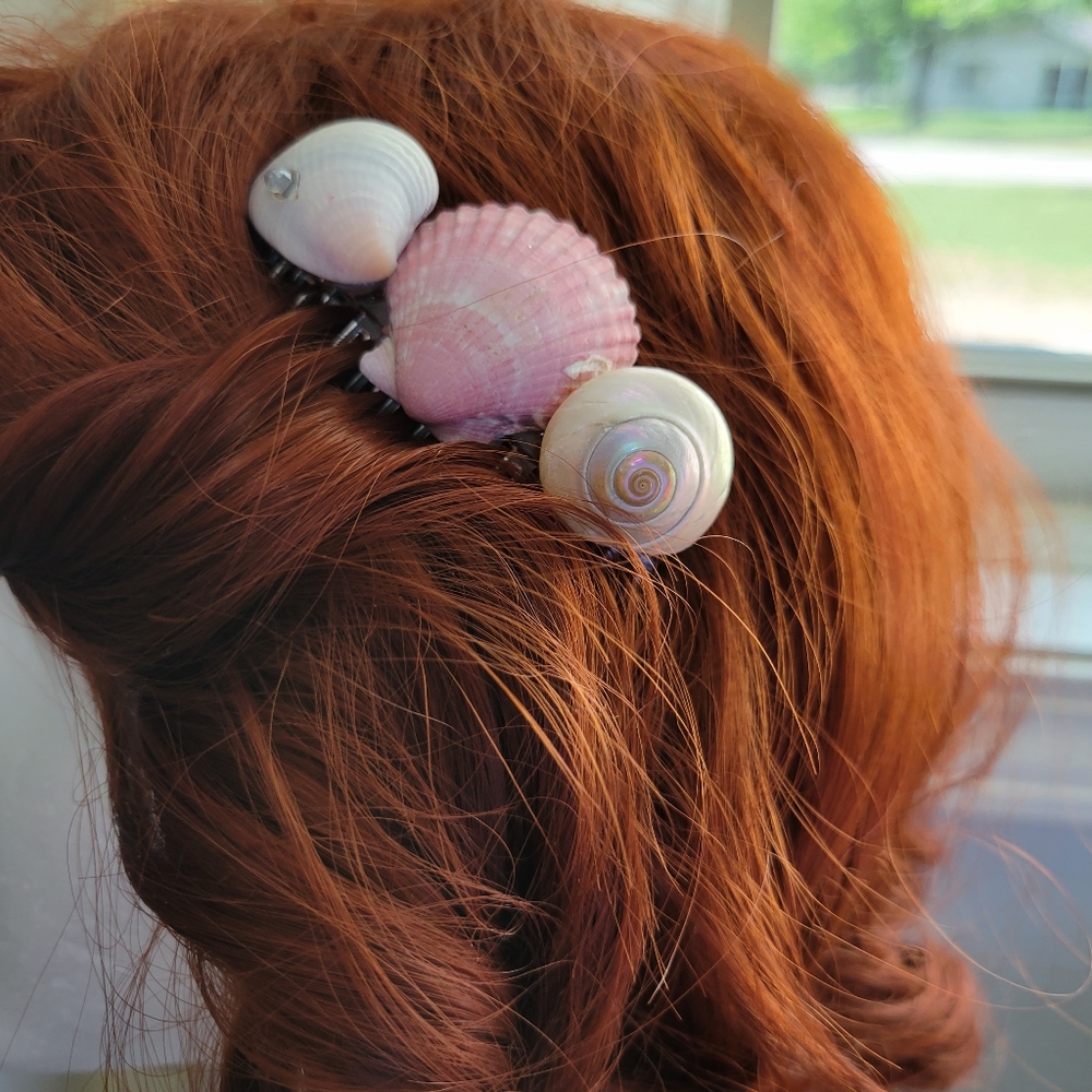 Authentic Seashell Hair Accessory - Picture 3 of 12